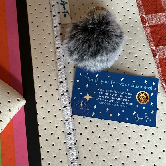 Visit the Azure Beach Bags for Women | Large Neoprene Multipurpose - Picture 8 of 8